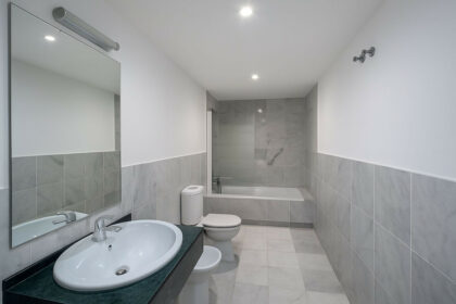 e3f63df25a3ff3152a93529a743861c4 - 27