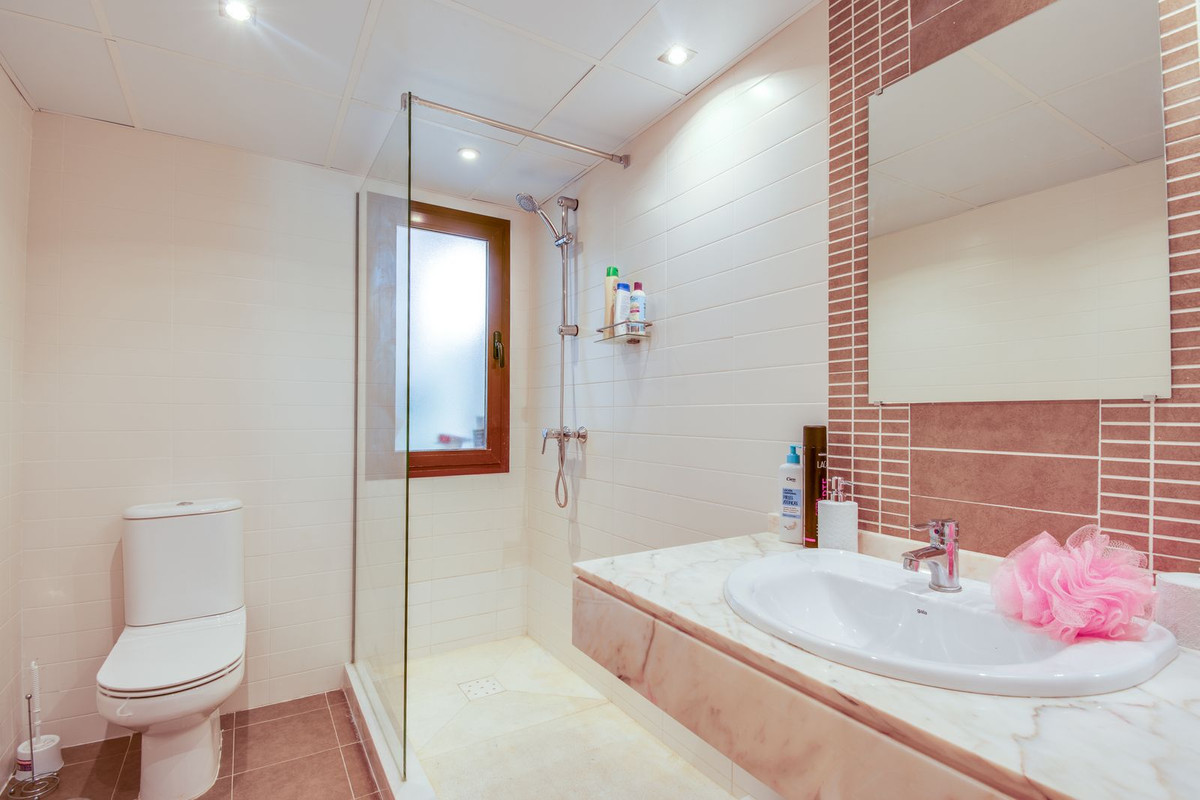 e43f96aa2312674238611199b654f74a - 11