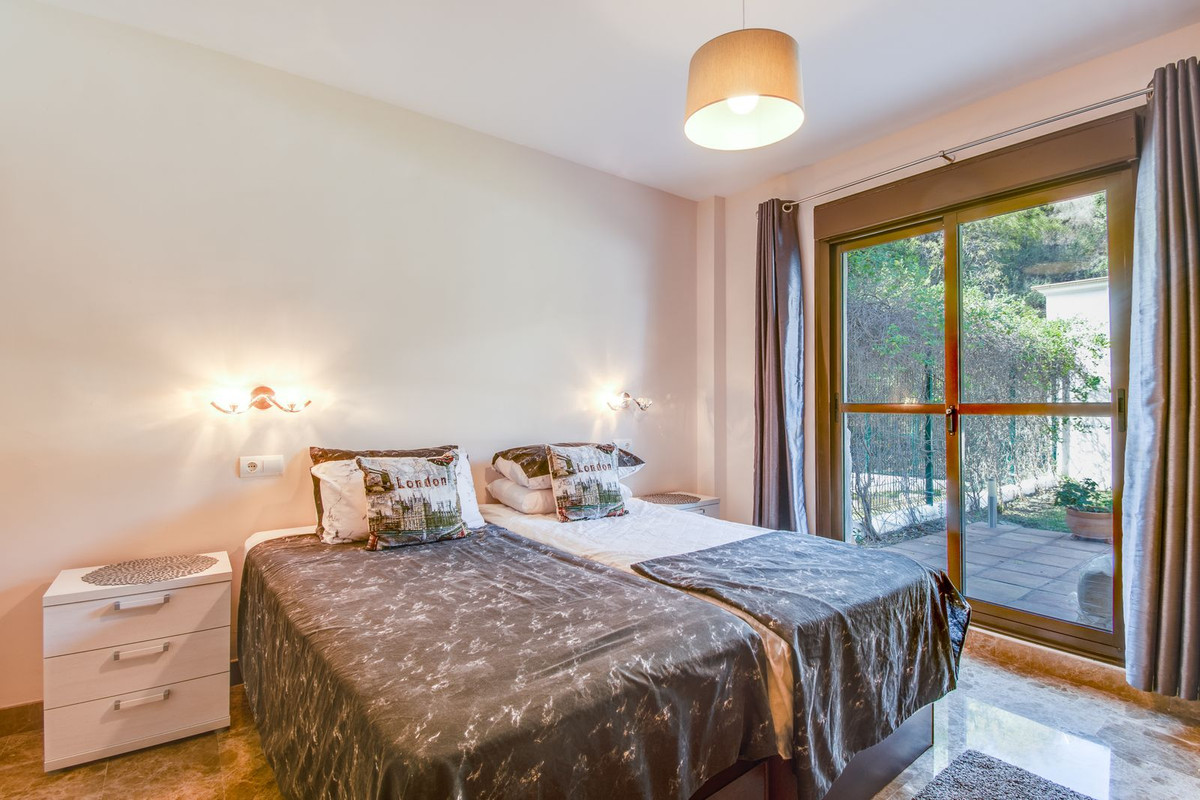 e43f96aa2312674238611199b654f74a - 12