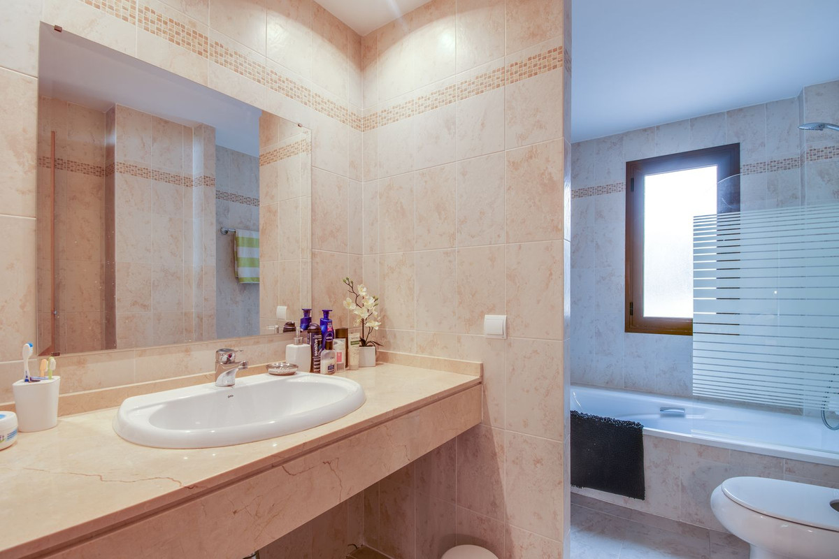 e43f96aa2312674238611199b654f74a - 13