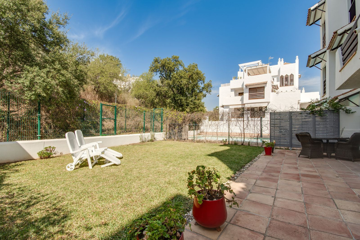 e43f96aa2312674238611199b654f74a - 18