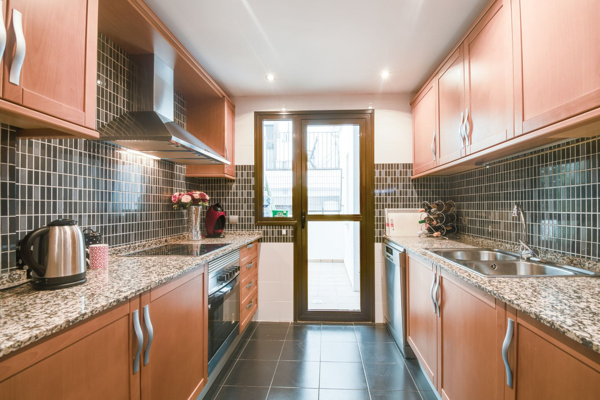 e43f96aa2312674238611199b654f74a - 6