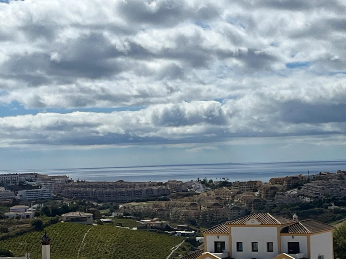 e52727fdd6082d04a64f127f9bb537be - 25