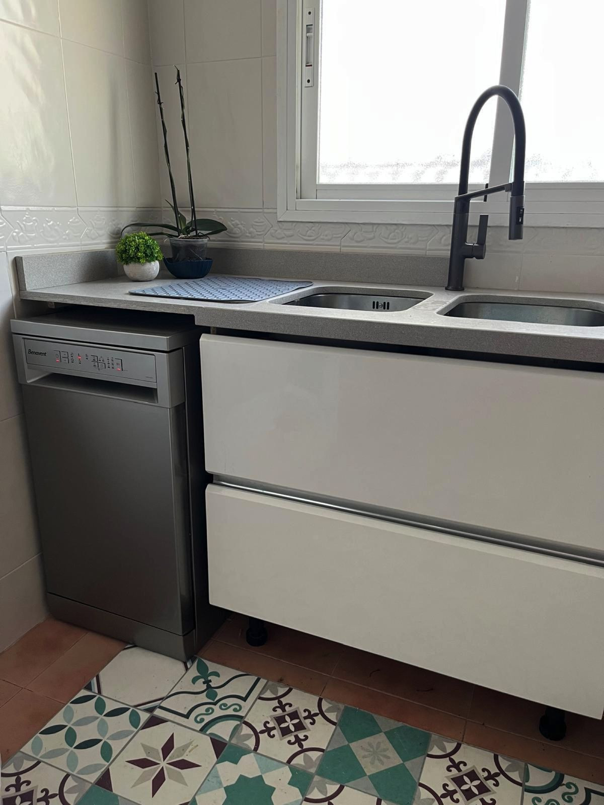 e52727fdd6082d04a64f127f9bb537be - 30