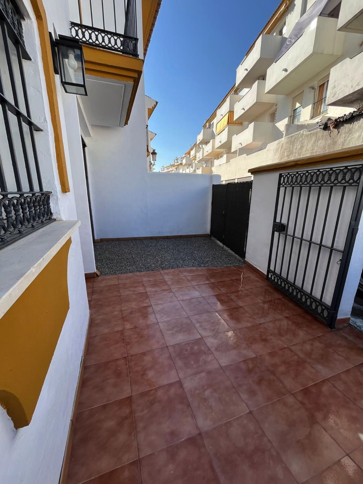 e52727fdd6082d04a64f127f9bb537be - 41