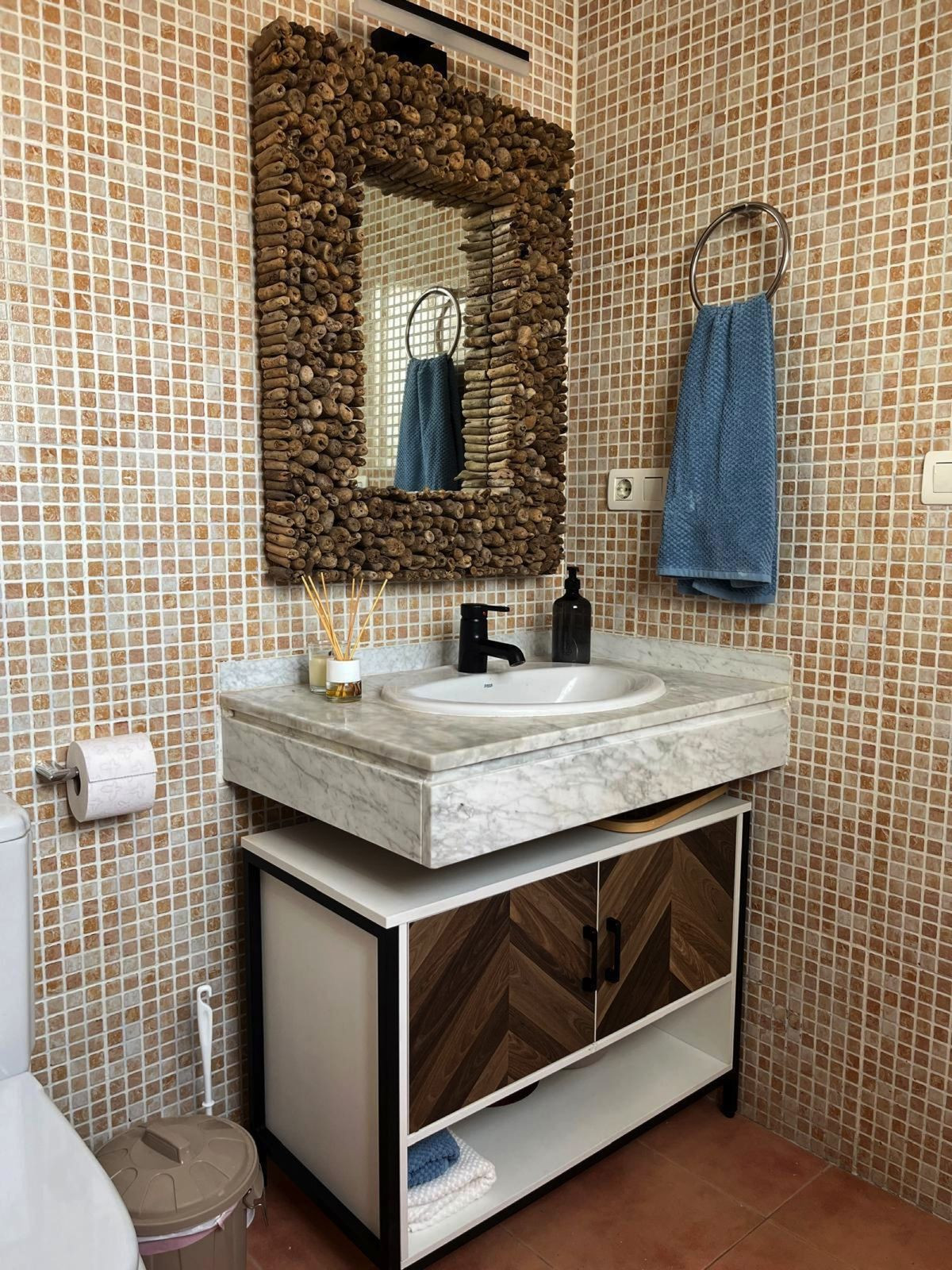 e52727fdd6082d04a64f127f9bb537be - 50