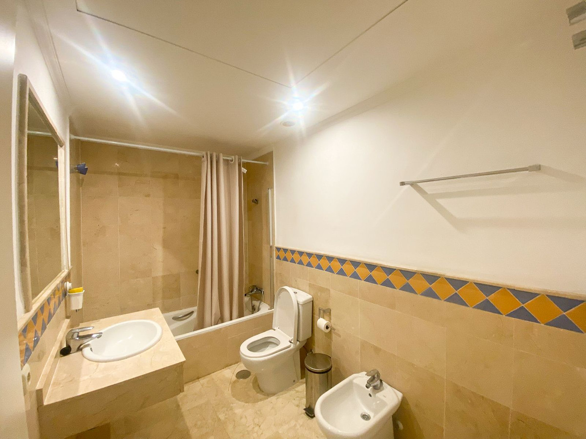 e5348b846aebec944ff0dfe8c878d06f - 16