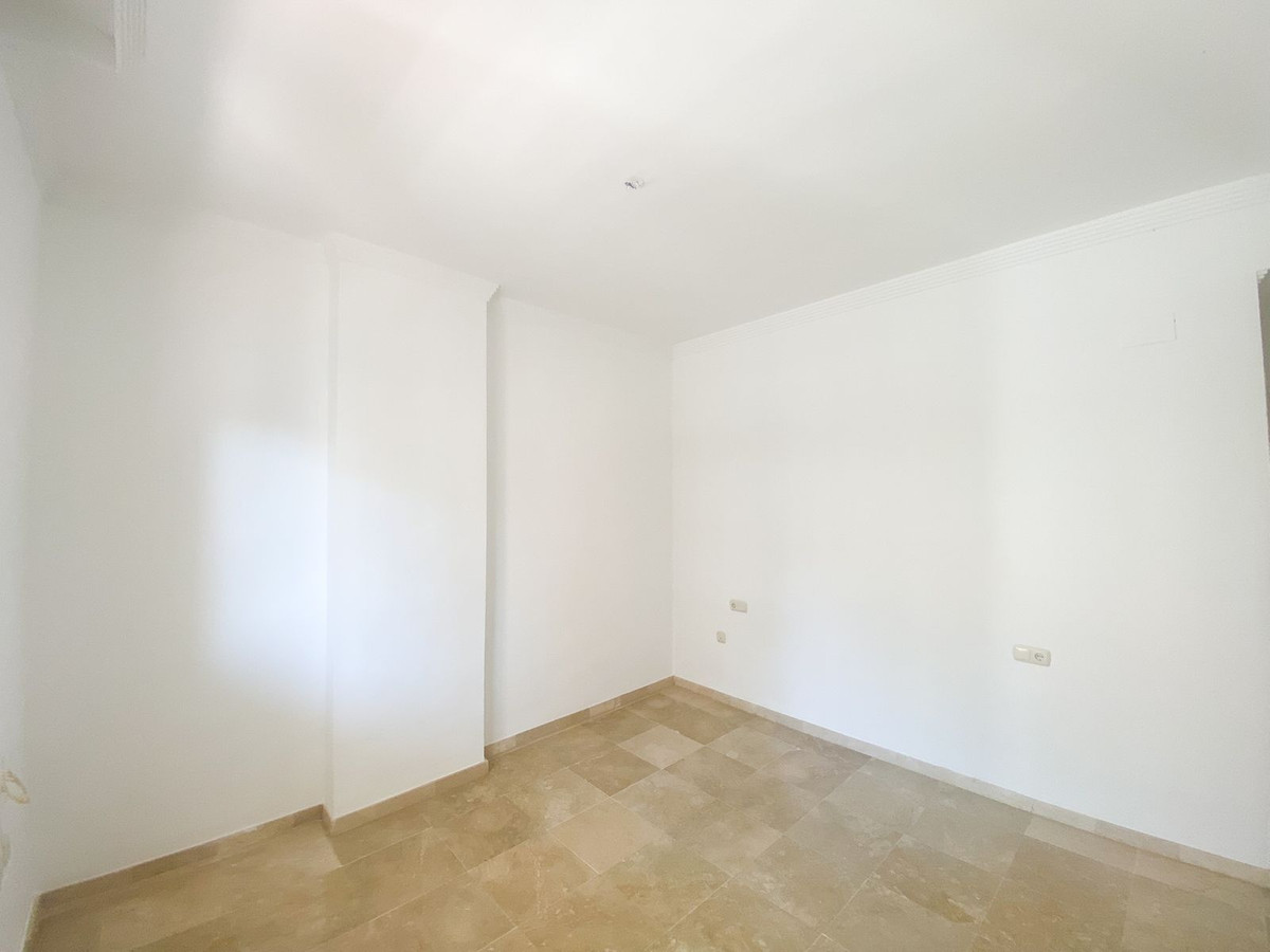 e5348b846aebec944ff0dfe8c878d06f - 17