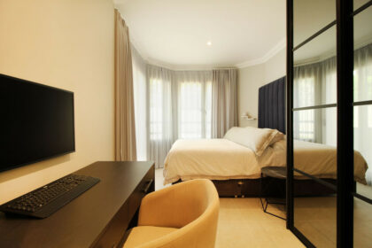 e6ceb05303c3a3873c1f4d3d8cf55a3f - 17