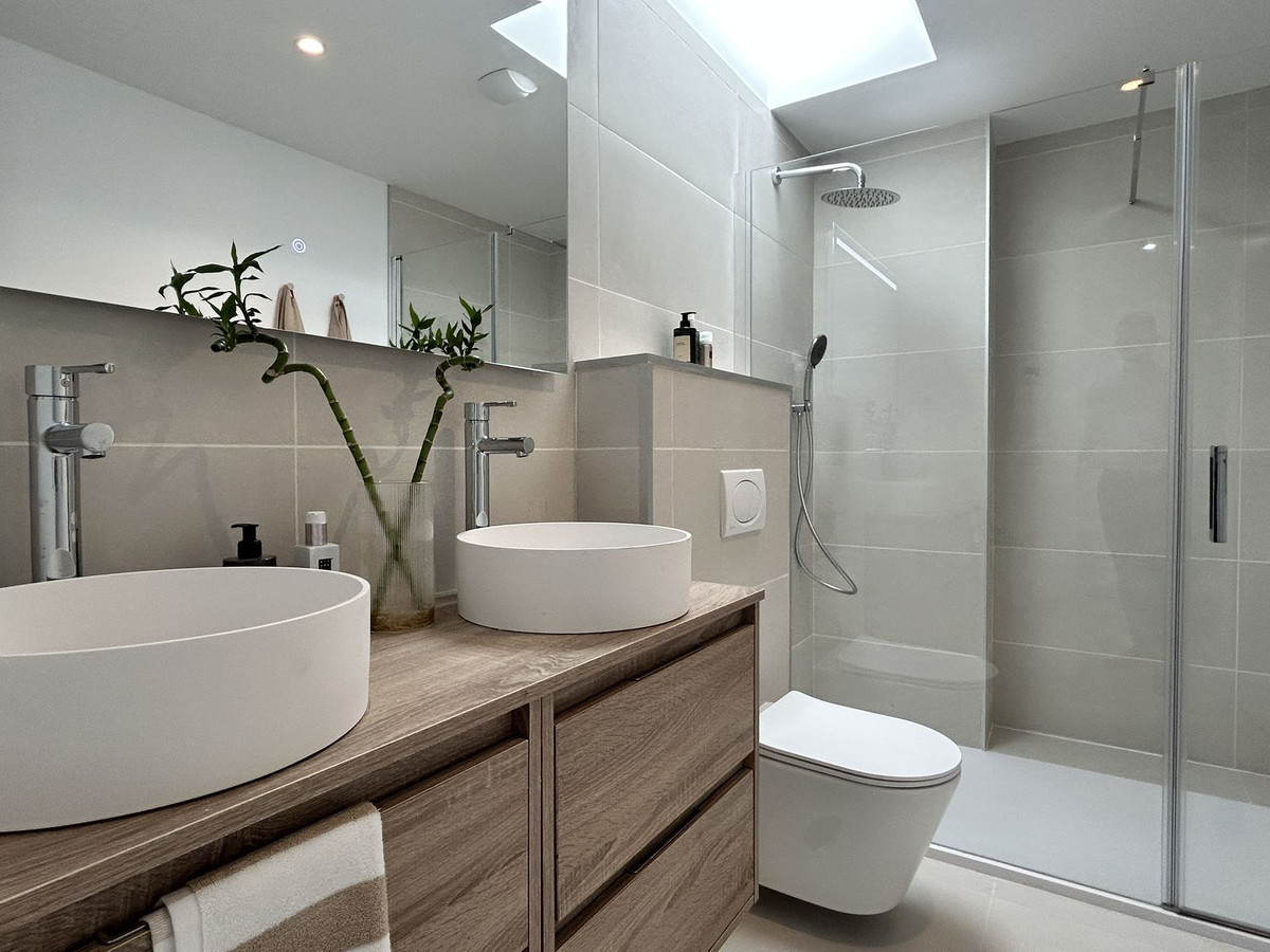 e6e48f582fe7020a60f56433ee5a5c76 - 23