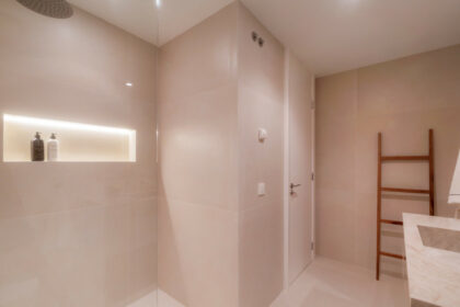 e79b4c652b6e941e41bd6be91a16f56f - 23