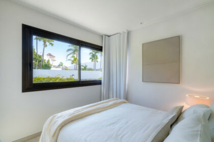 e79b4c652b6e941e41bd6be91a16f56f - 25