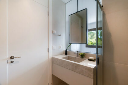 e79b4c652b6e941e41bd6be91a16f56f - 26