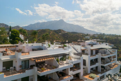 e79b4c652b6e941e41bd6be91a16f56f - 35