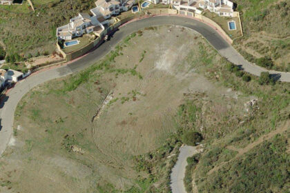 e7c5c62b40cad93685b10c9cef931d99 - 2