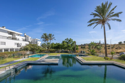 e7ffb4f4929f51a572144cd930d0d809 - 1