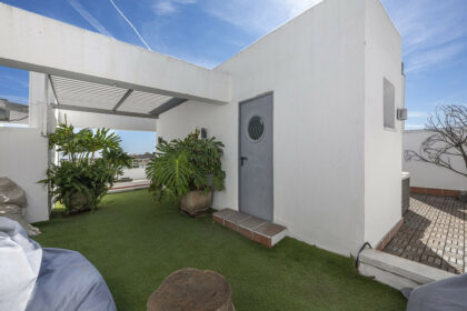 e7ffb4f4929f51a572144cd930d0d809 - 22