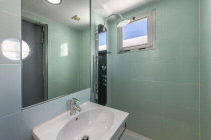 e7ffb4f4929f51a572144cd930d0d809 - 24