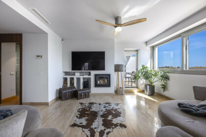 e7ffb4f4929f51a572144cd930d0d809 - 3