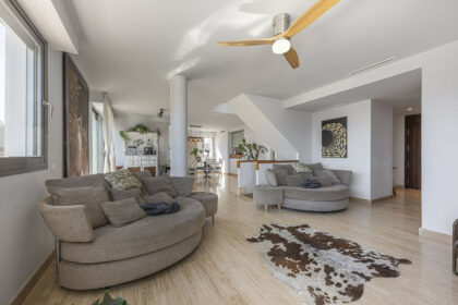 e7ffb4f4929f51a572144cd930d0d809 - 4