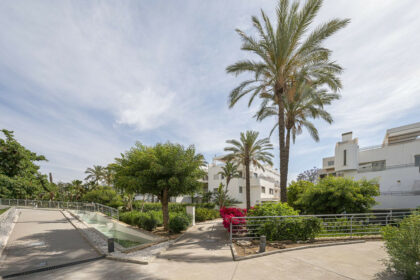 e7ffb4f4929f51a572144cd930d0d809 - 47