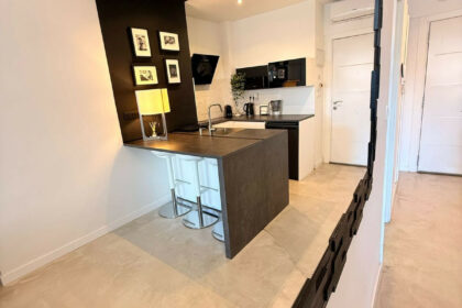 e8a25ed12890ce563ff60678b53174dd - 21