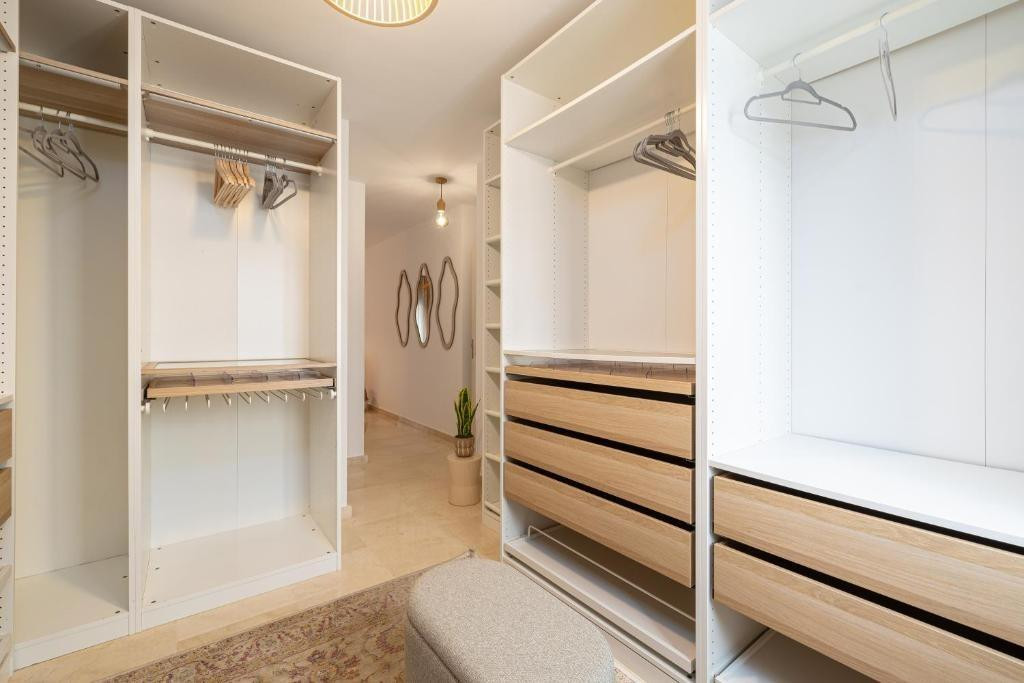 e94996c8495fc2c00c0676f98d3e5ea9 - 23