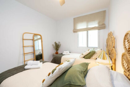 e94996c8495fc2c00c0676f98d3e5ea9 - 32