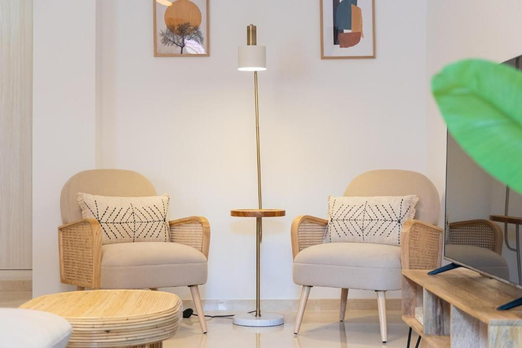 e94996c8495fc2c00c0676f98d3e5ea9 - 6