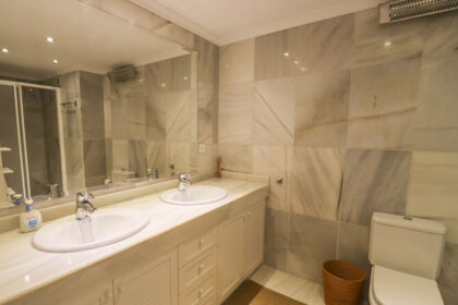 eae2bb413a67180b26dbd1cafa99519d - 21