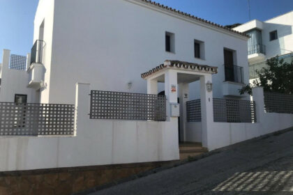 eb0c60043cb94a53e8b894323b12fc66 - 5