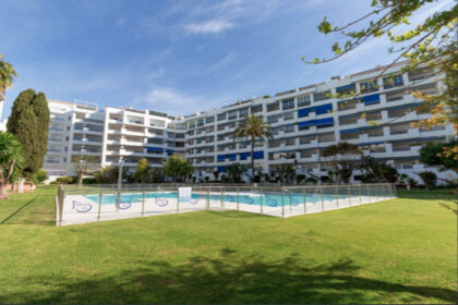 eb89ae7143d3b0656061cdfc0239e2e5 - 24