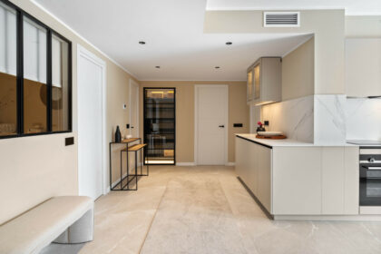 ebacfc1cb20dee9c08189ce09f3c5b7e - 14