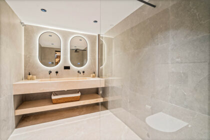 ebacfc1cb20dee9c08189ce09f3c5b7e - 18