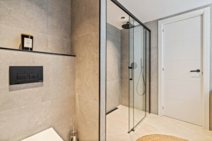 ebacfc1cb20dee9c08189ce09f3c5b7e - 23