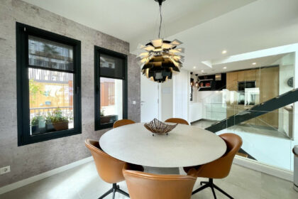 ec16d1d800539593ff679749d69e554f - 14