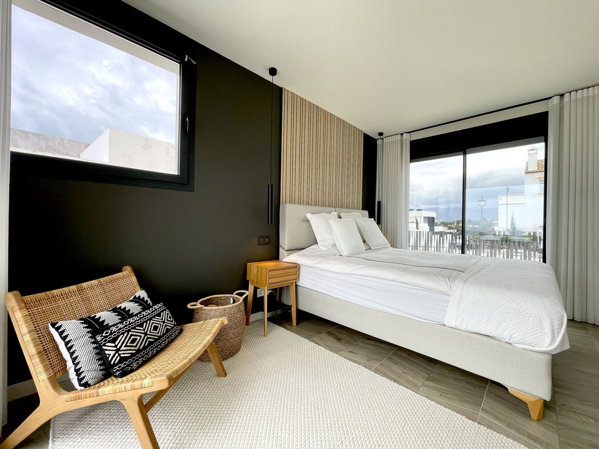 ec16d1d800539593ff679749d69e554f - 19