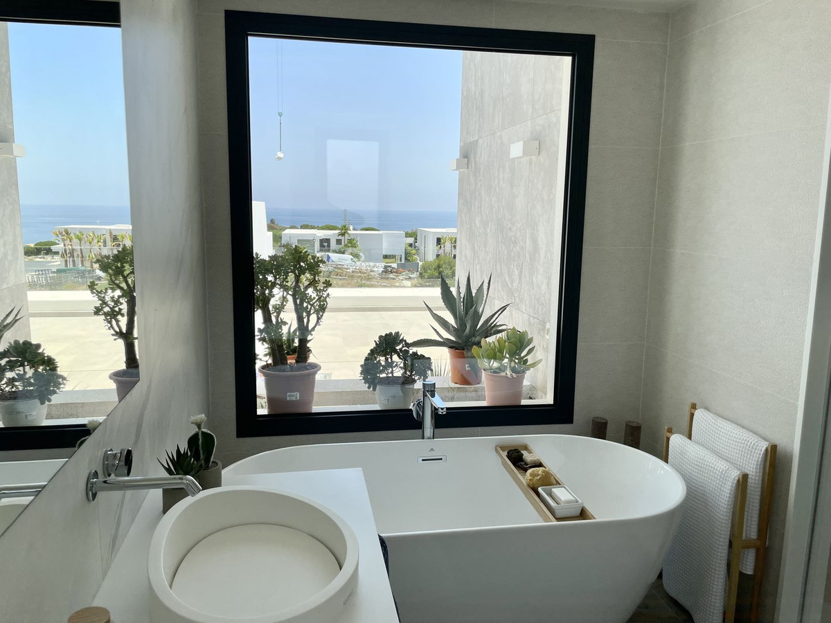 ec16d1d800539593ff679749d69e554f - 25