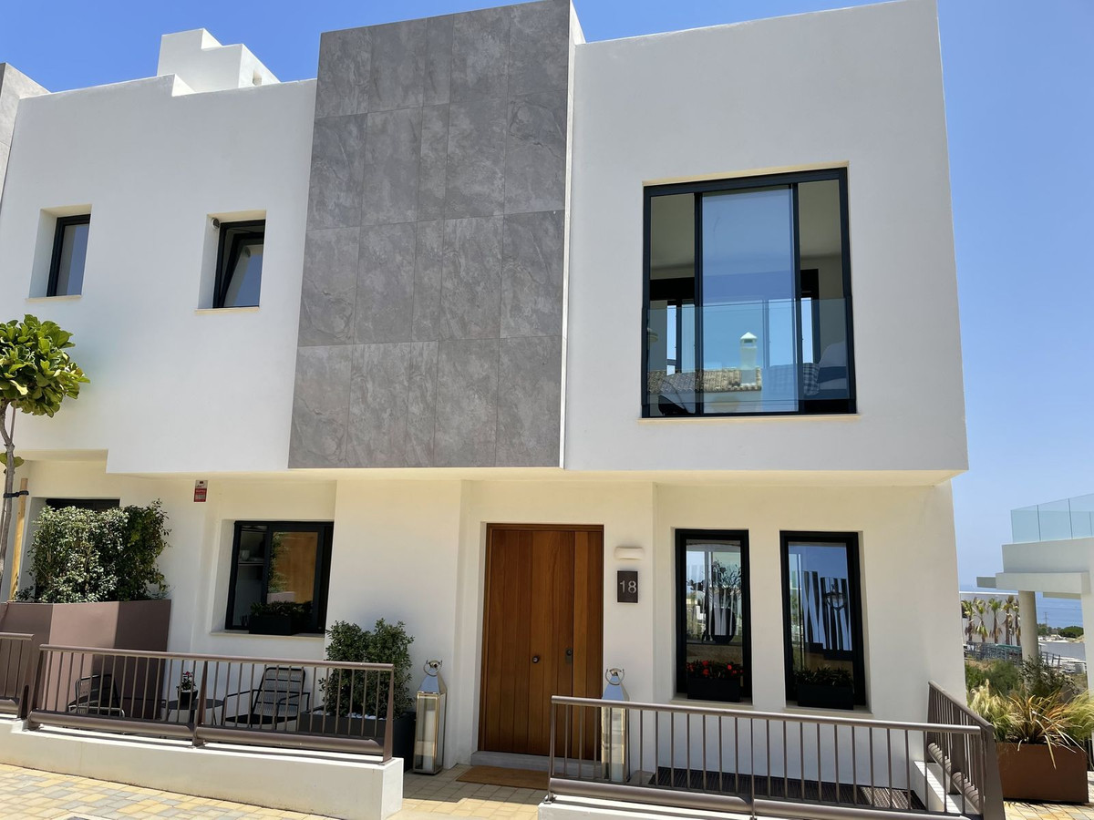 ec16d1d800539593ff679749d69e554f - 4