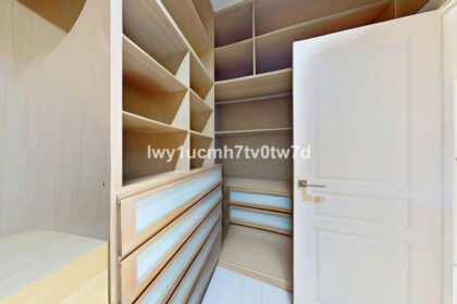 ec180a70f28b83e4192bb05e6574a6d9 - 10