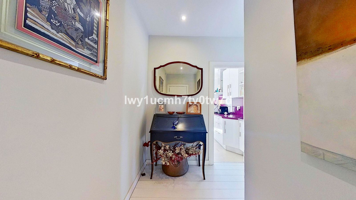 ec180a70f28b83e4192bb05e6574a6d9 - 17