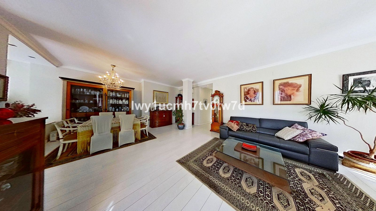 ec180a70f28b83e4192bb05e6574a6d9 - 2