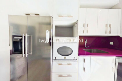 ec180a70f28b83e4192bb05e6574a6d9 - 20