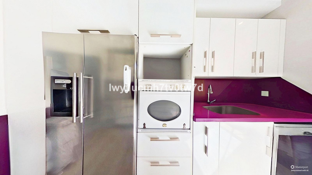 ec180a70f28b83e4192bb05e6574a6d9 - 20