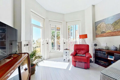 ec180a70f28b83e4192bb05e6574a6d9 - 22