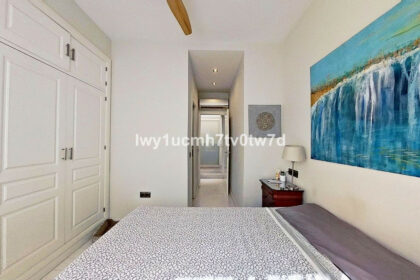 ec180a70f28b83e4192bb05e6574a6d9 - 25