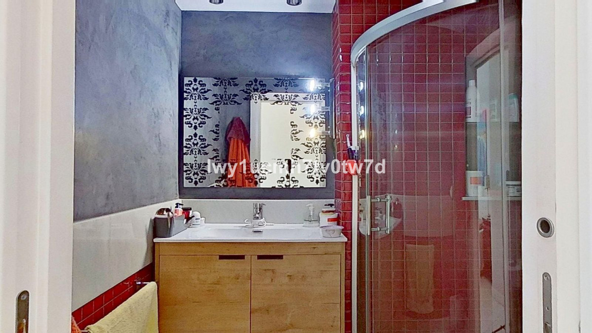 ec180a70f28b83e4192bb05e6574a6d9 - 26