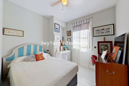 ec180a70f28b83e4192bb05e6574a6d9 - 8