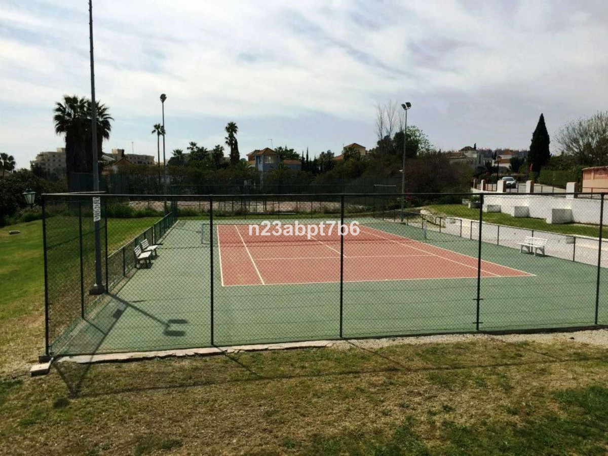 ec617f307df5b83a0af10daa6f8022a6 - 20