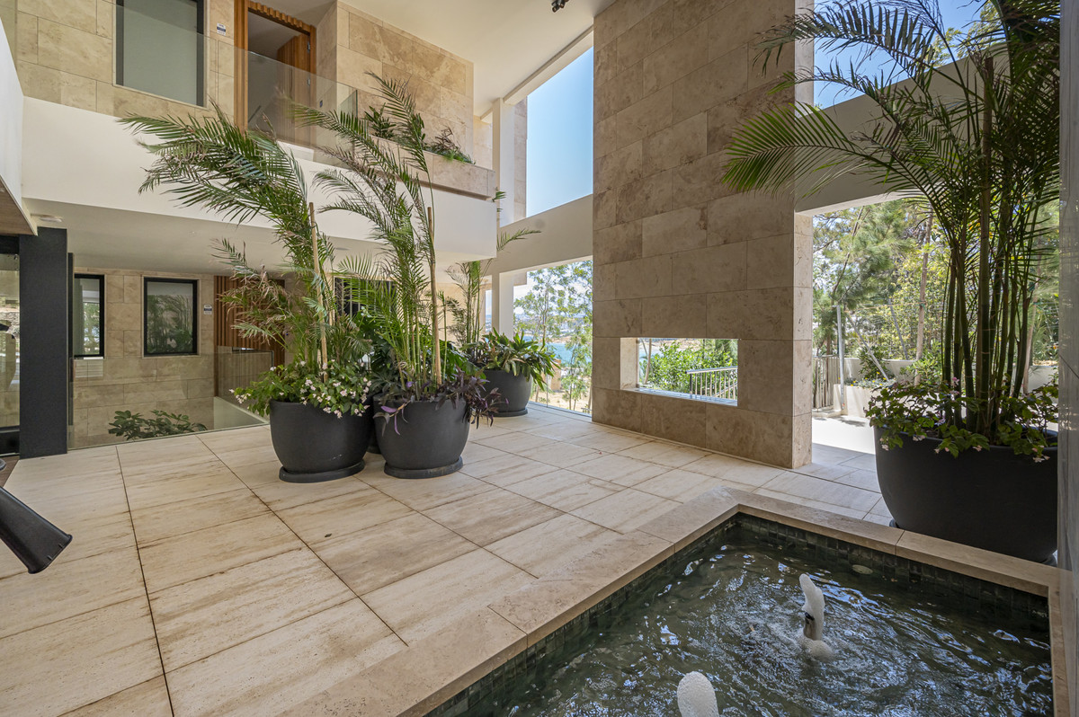 ec78818a6c7e5af54fe35c5e7f781868 - 40